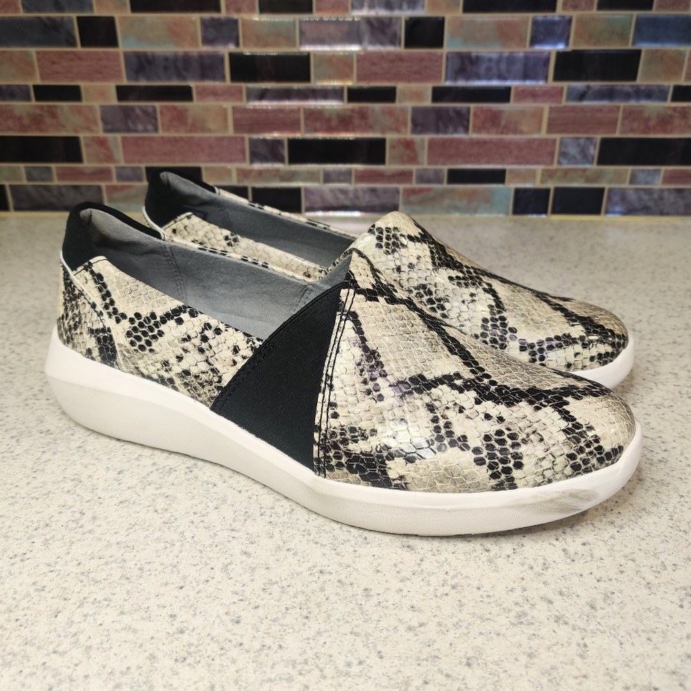 Clarks Women's Kayleigh River Loafer